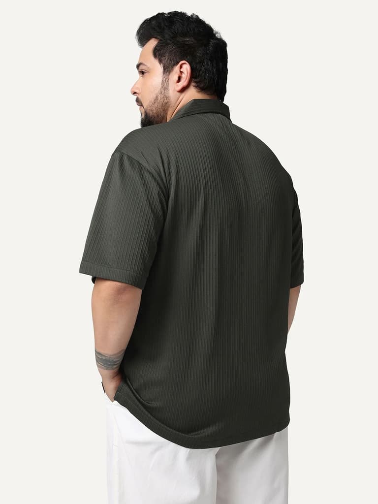 Plus Men's Dark Grey Cotton Half Sleeve Oversized Fit Textured Shirt with Cuban Collar — photo 3