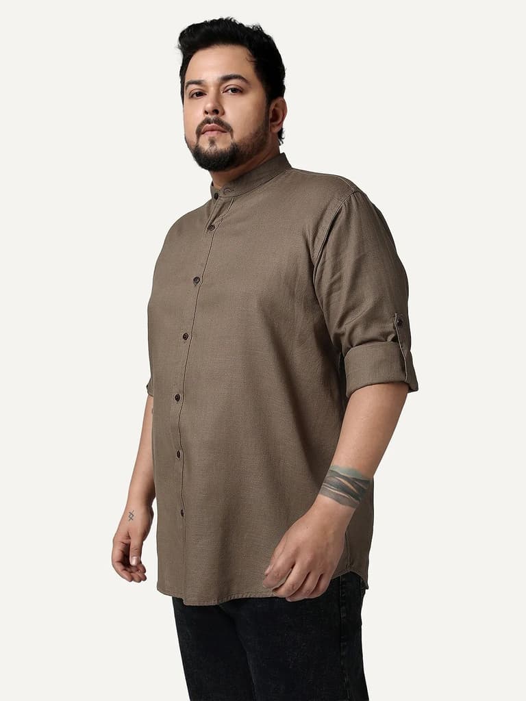 Plus Men's Coffee Linen Blend Full Sleeve Relaxed Fit Mandarin Collar Casual Solid Shirt — photo 2