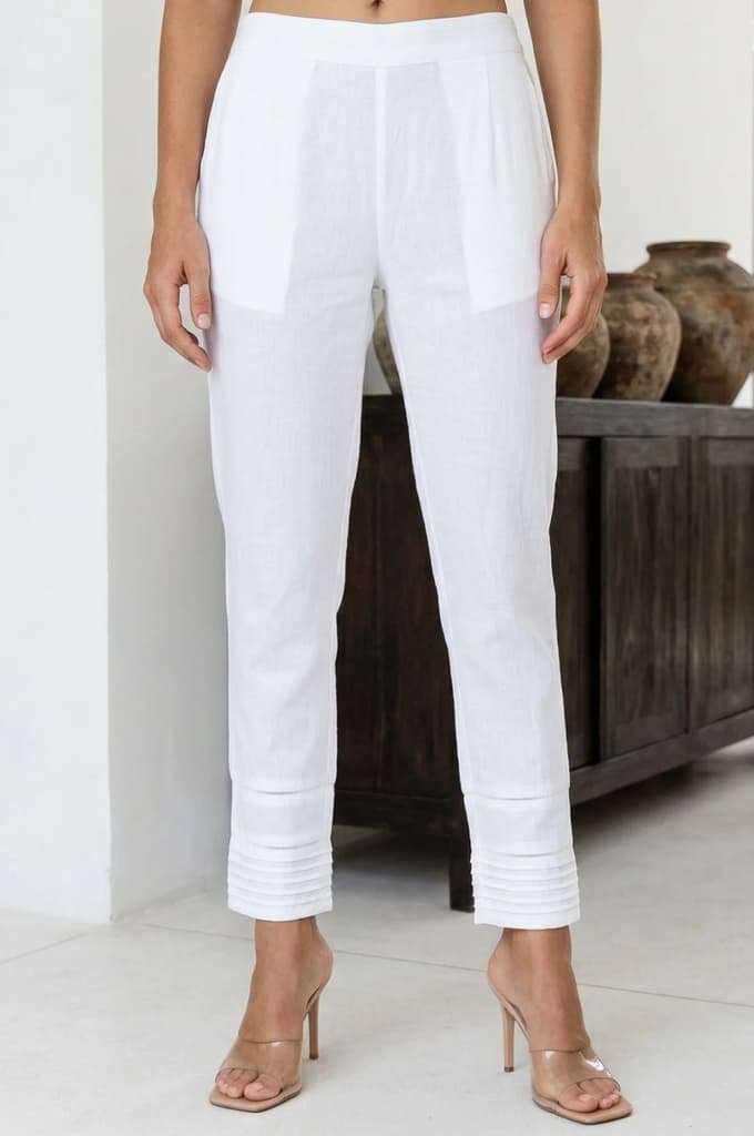 Elleven Women's White Solid Lace Pintucks Cotton Blend Tapered Fit Ankle Length Trousers — S