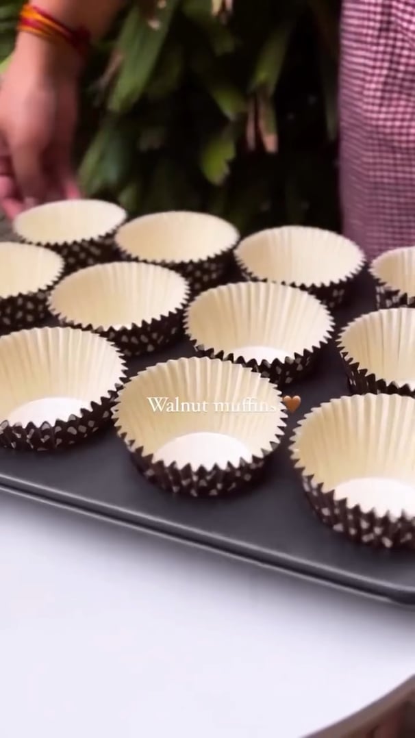 Eggless walnut muffins