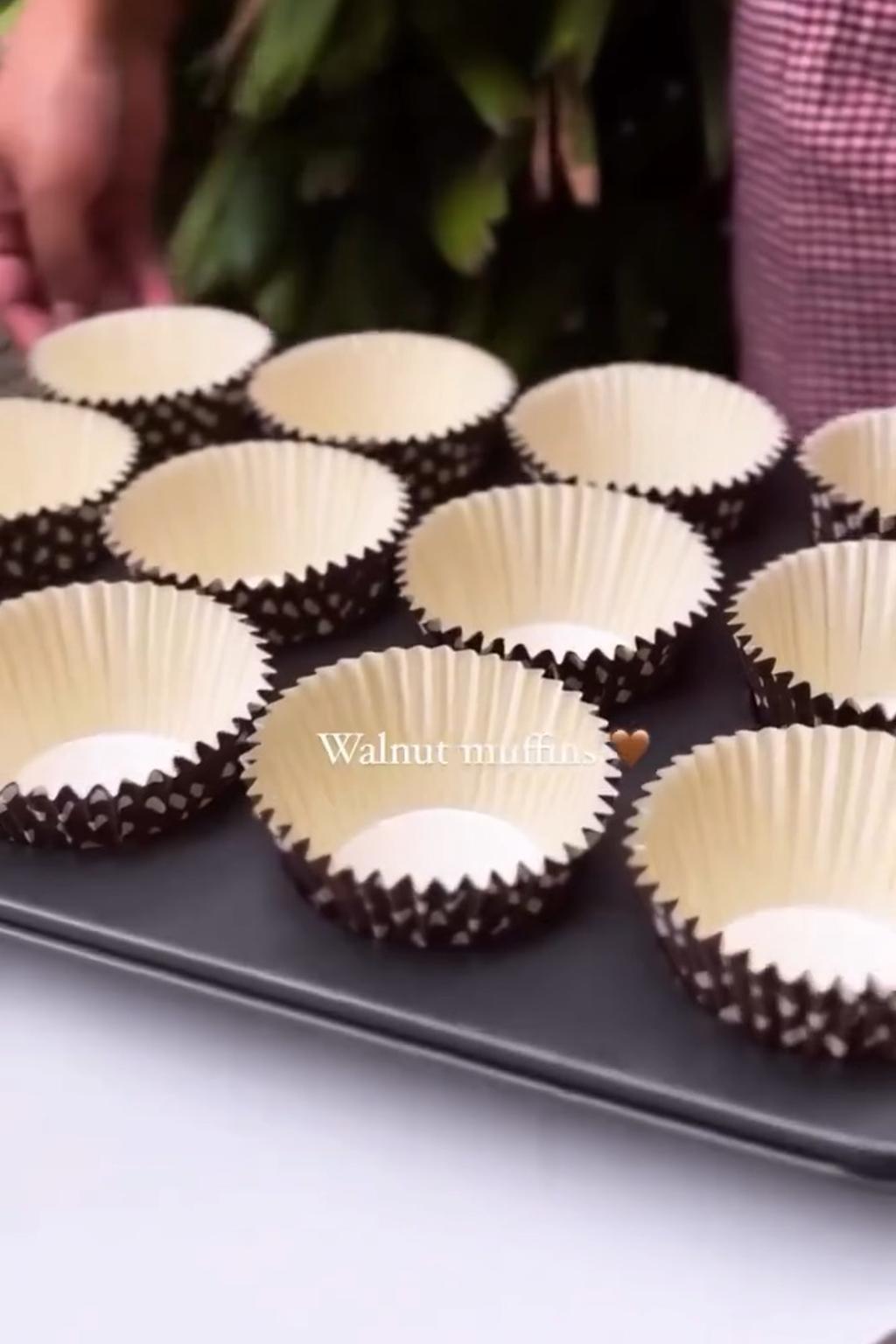 Eggless walnut muffins
