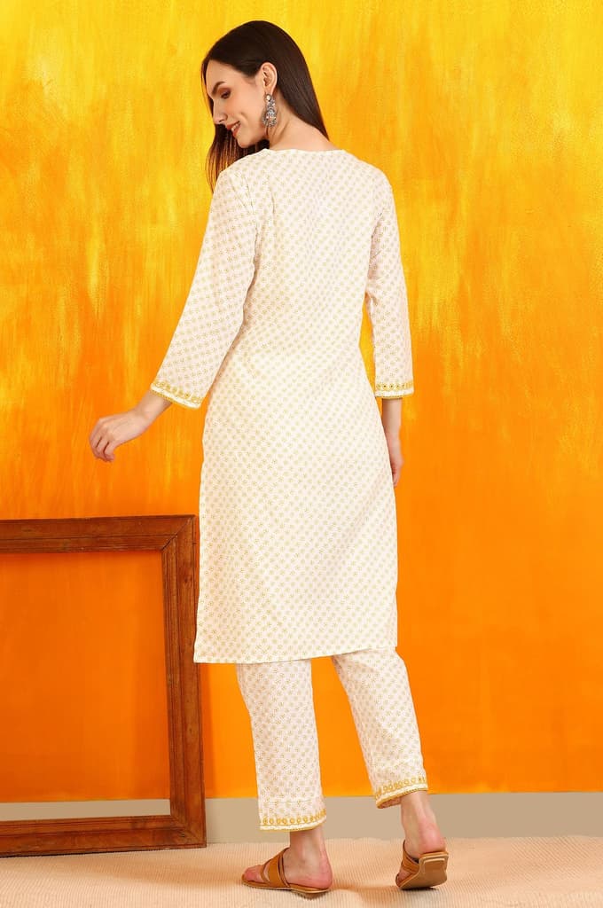 White Bandhani Printed Cotton Swiss Dot Straight Kurta with Embroidery — photo 6