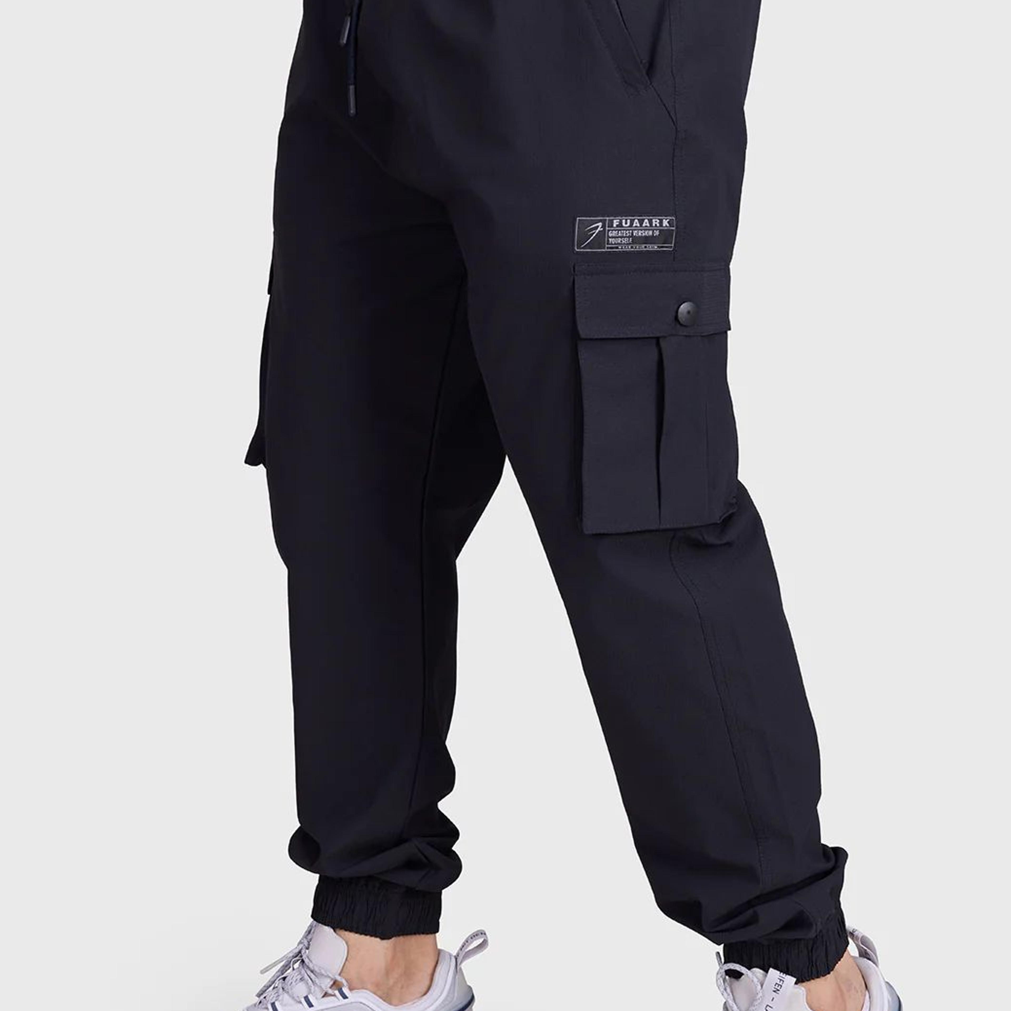 Script Cargo Joggers Black