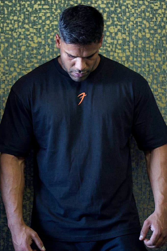 Iconic Oversized T-shirt Black — photo 6