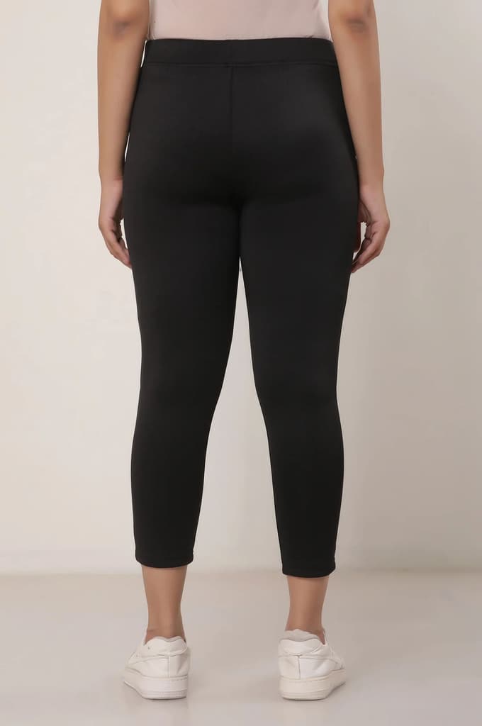 Black Solid Skinny Fit Calf Length Mid Rise Tights — photo 4