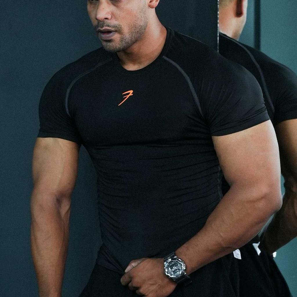 Compression T-shirt Black / Orange Logo