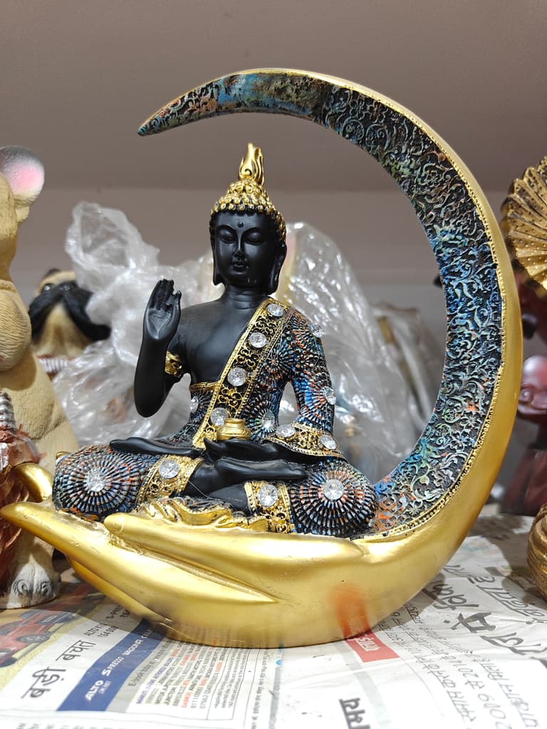 Gold Buddha Statue | Decorative | Gold | Black