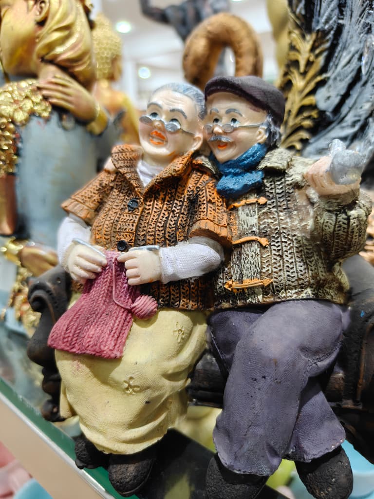 Vintage Dolls | Porcelain | White | Pair