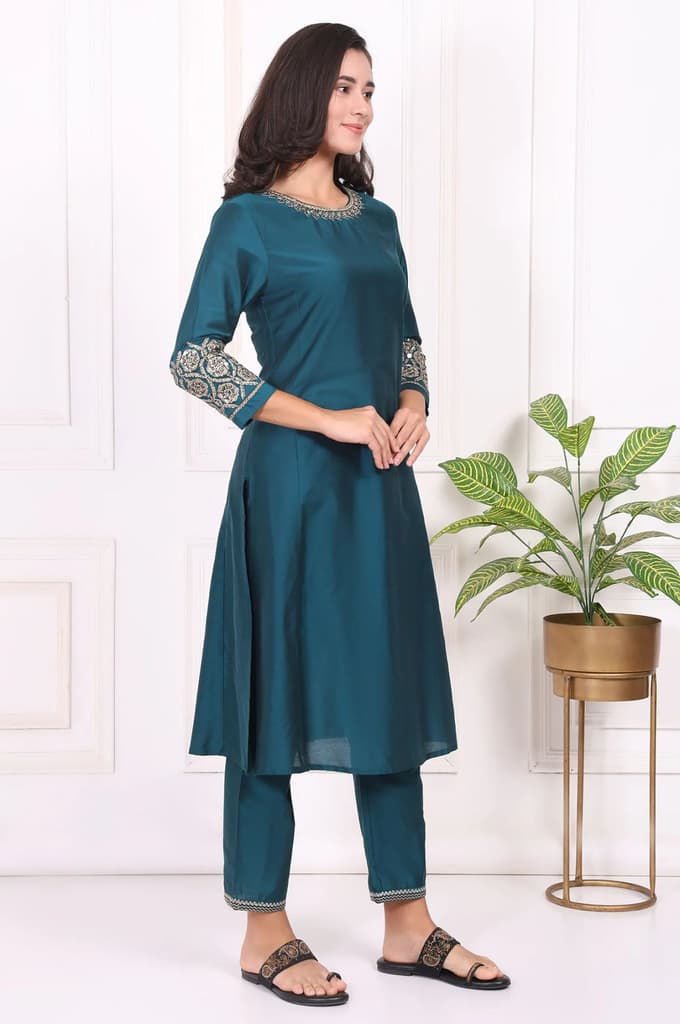 Teal Solid Metallic Embroidered Straight Kurta — photo 6