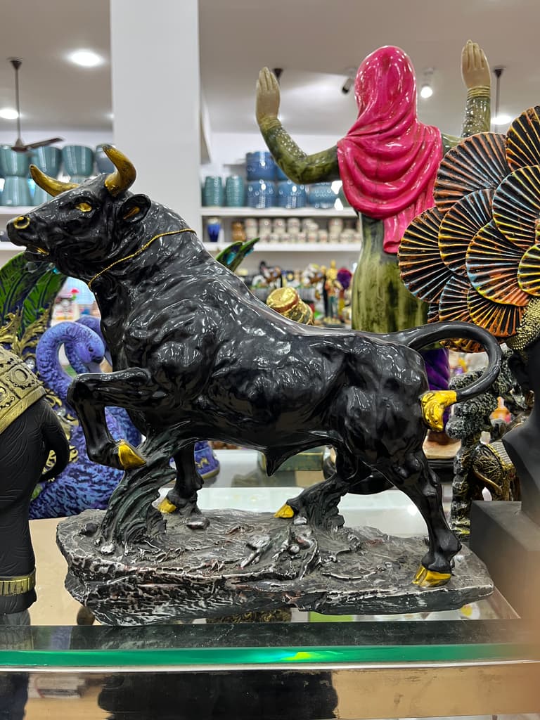 Black Bull Statue | Sculpture | Bronze | Gold