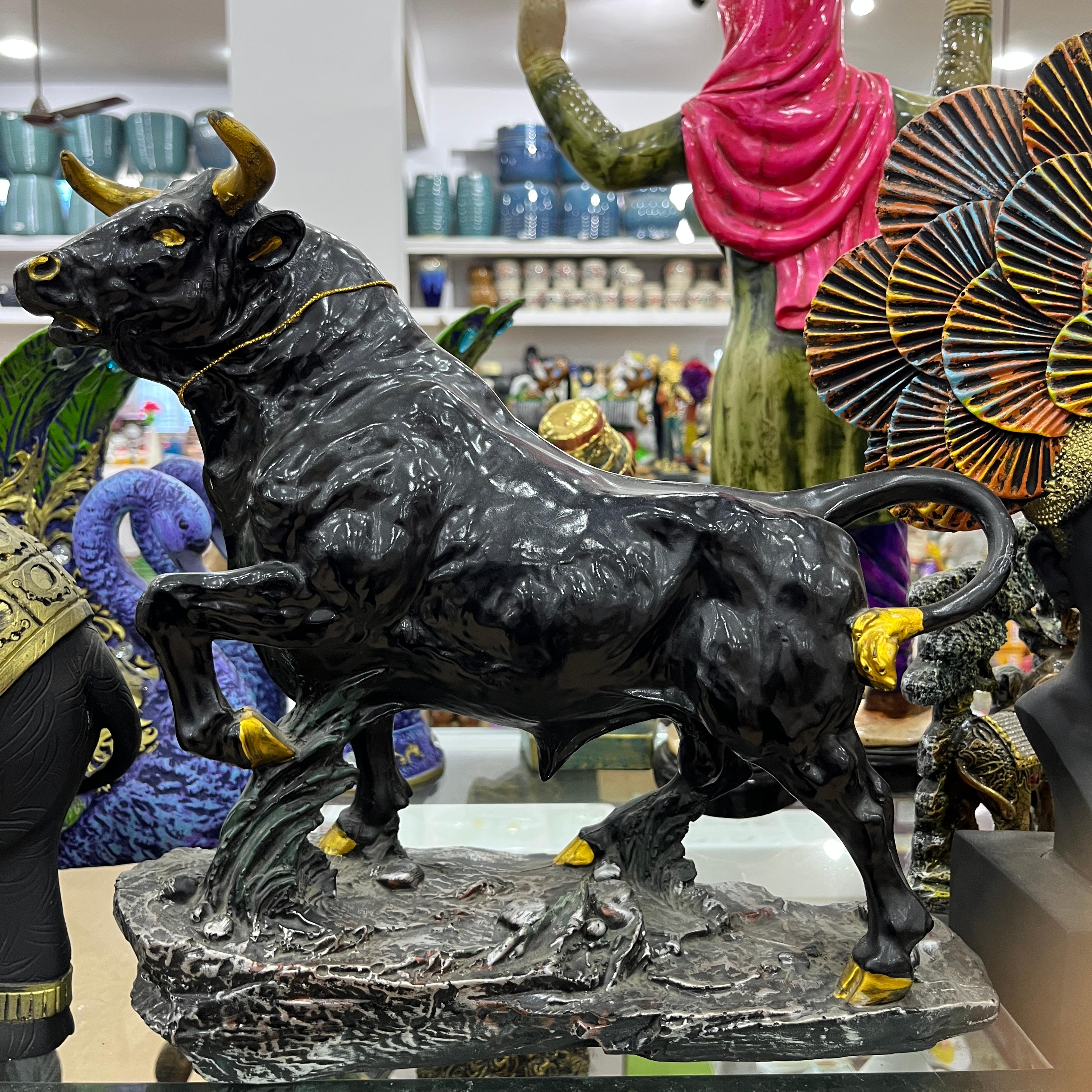 Black Bull Statue | Sculpture | Bronze | Gold