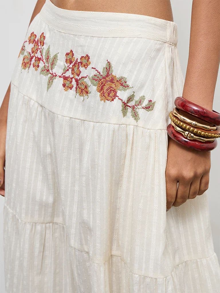 Bombay Paisley Off-White Embroidered Cotton Tiered Skirt — photo 3