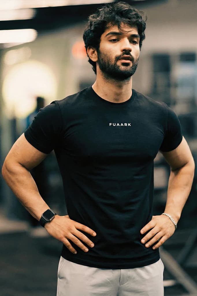 Legacy Crew Neck T-shirt Black — S