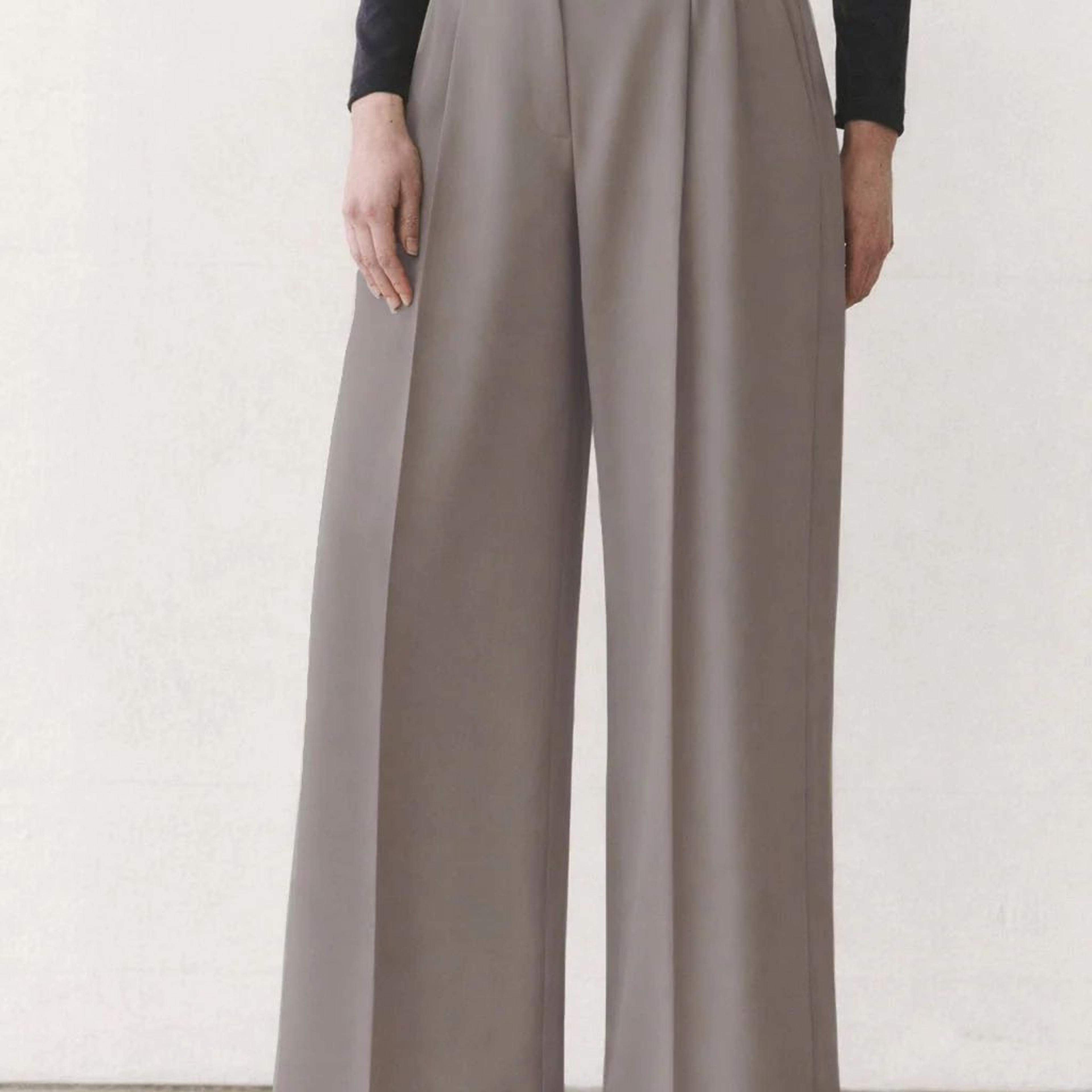 Clean Collar Waist Pleated Trousers