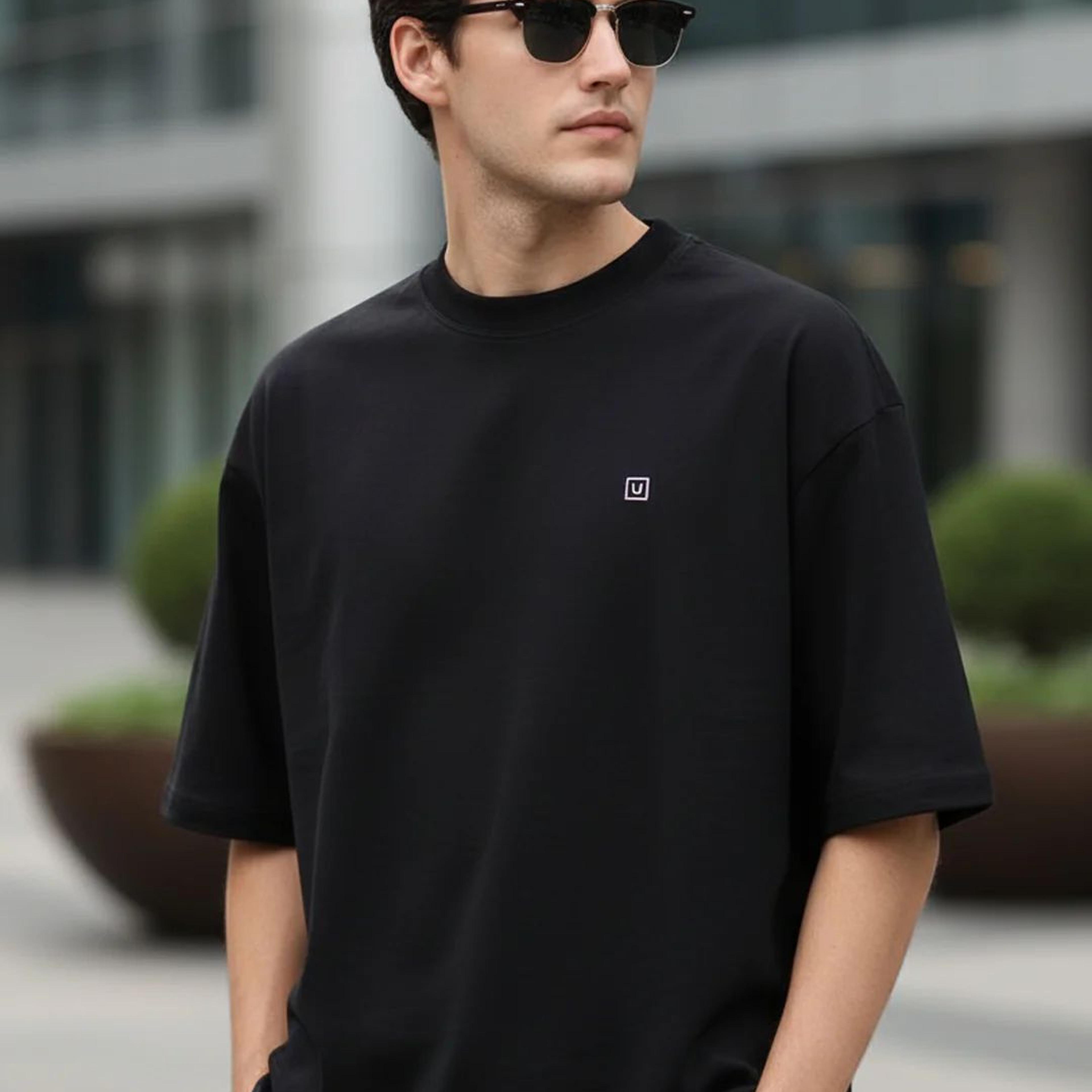 Men's Jet Black Solid Round Neck Oversized Half Sleeve Cotton T-Shirt