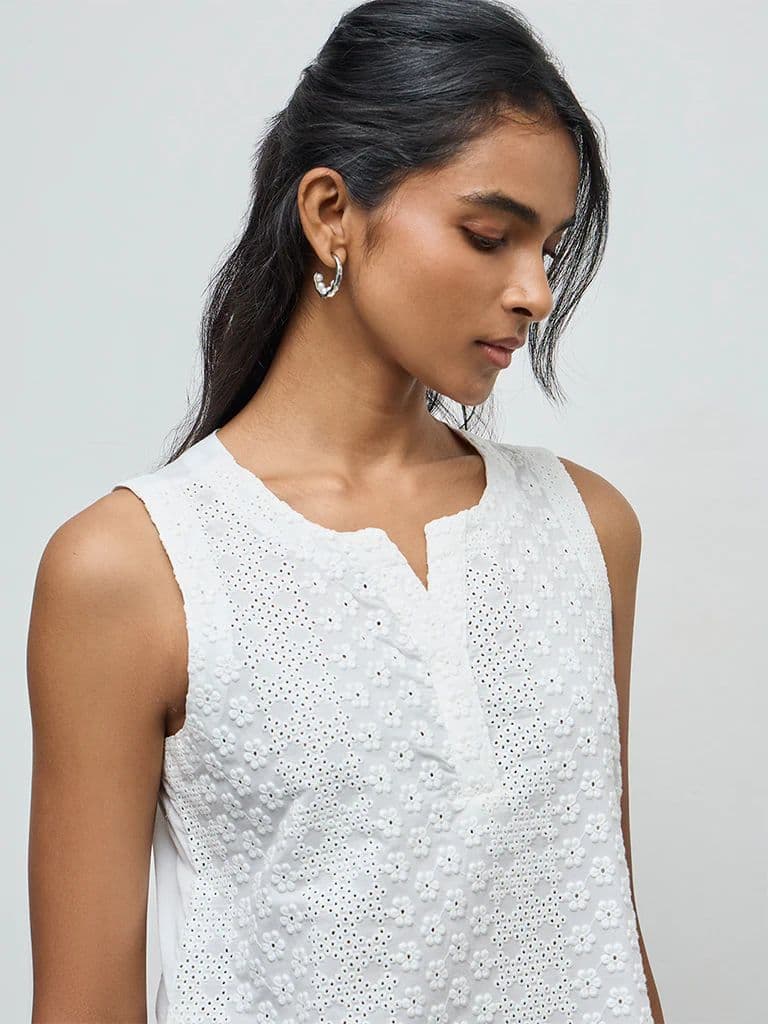 Utsa White Floral Embroidered Cotton Straight Kurta — photo 3
