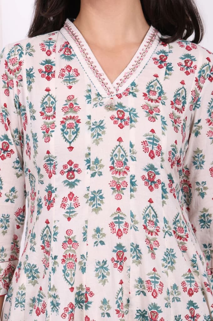 Off-White Floral Printed Thread Embroidered Pure Cotton Flared A-line Kurta — photo 3