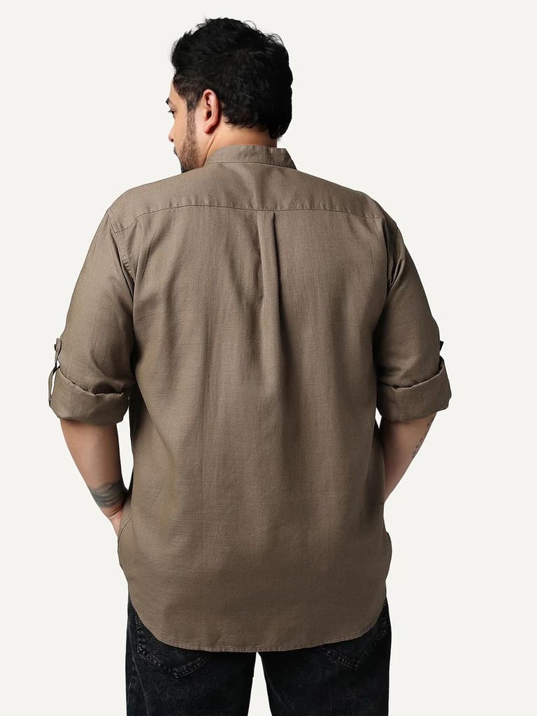 Plus Men's Coffee Linen Blend Full Sleeve Relaxed Fit Mandarin Collar Casual Solid Shirt — photo 3