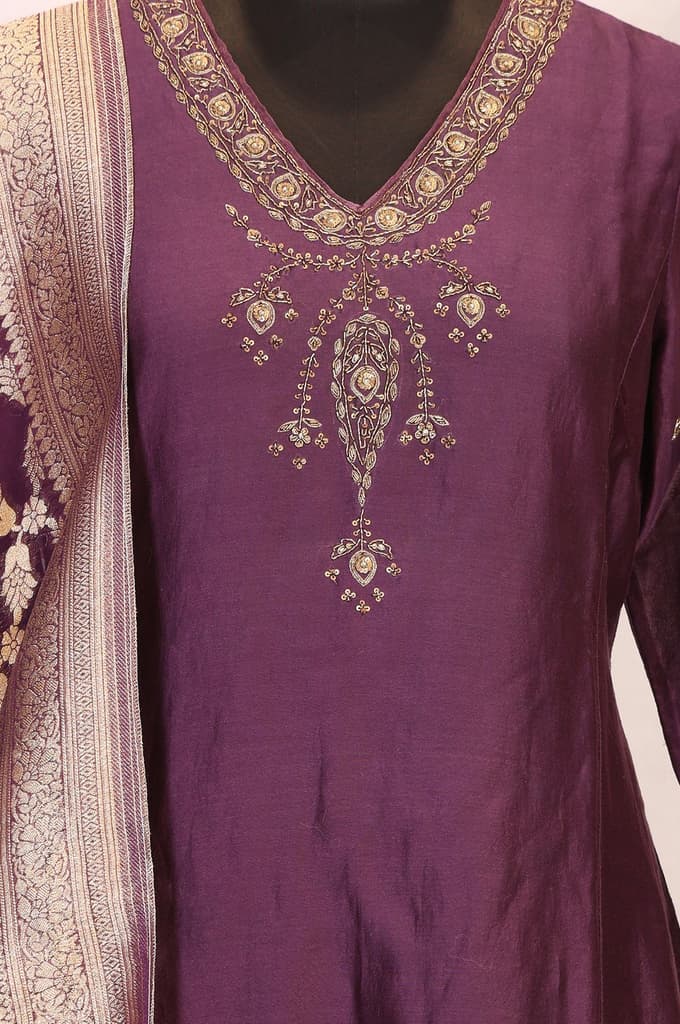 Purple Embroidered Zari Work Silk Blend Straight Kurta with Parallel Pants and Dupatta Set — photo 2