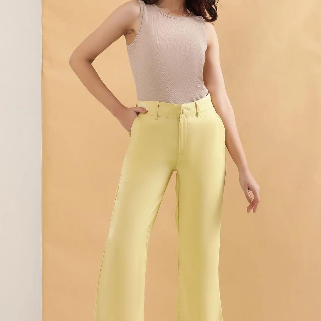 Yellow Solid Straight Fit Woven Pants With Elasticated Back