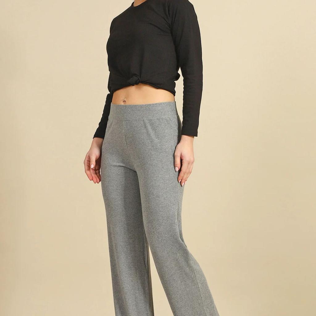 Grey Solid Straight Fit Pants With Slip On Closure