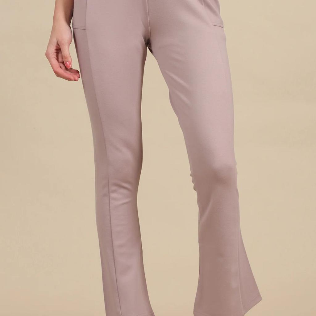 Light Purple Bootcut Yoga Pants with Side Pockets