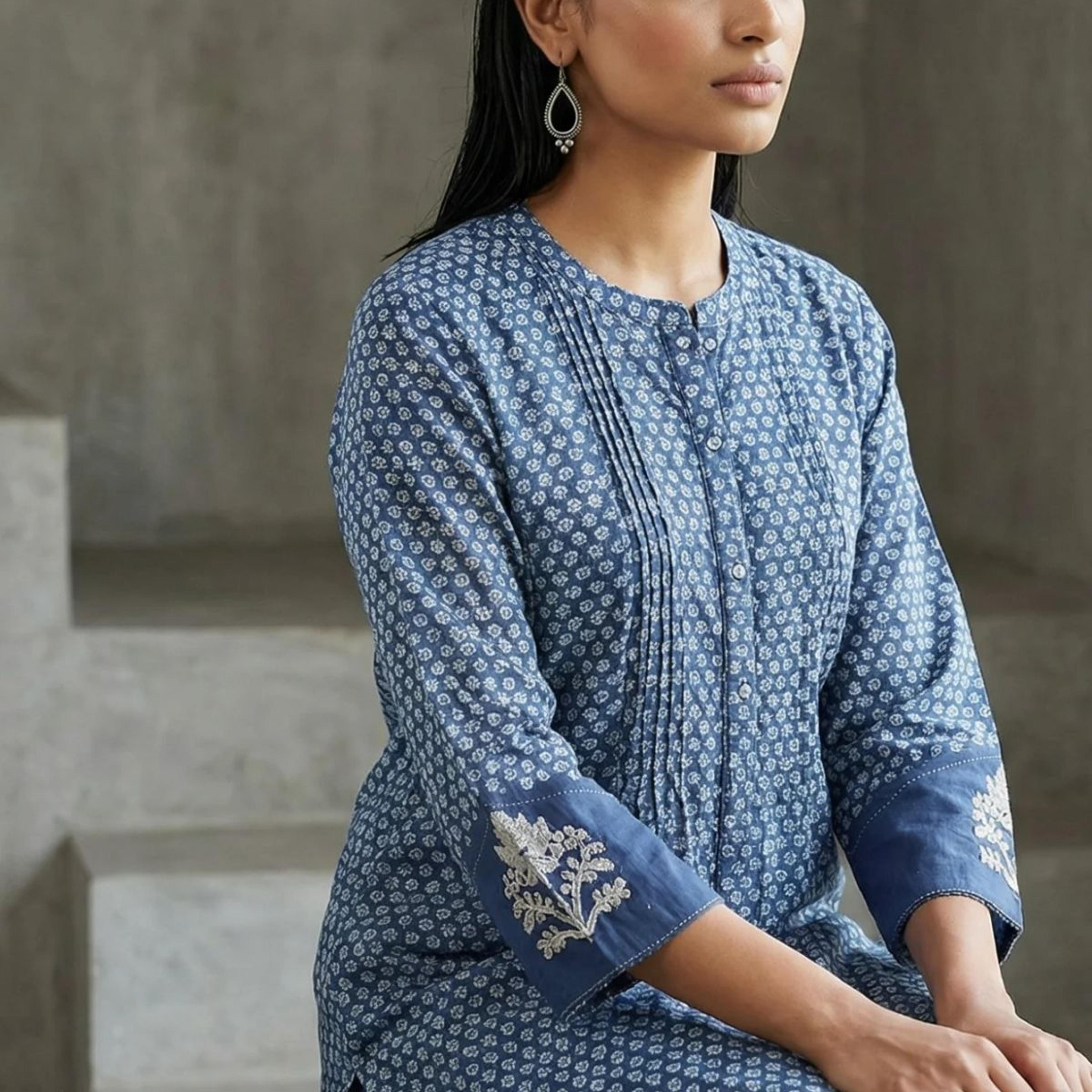Blue Floral Thread Embroidered Pure Cotton Straight Kurta