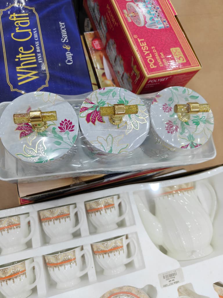 Polystyrene Storage Basket | Clear Lid | 3 Pack | Decorative