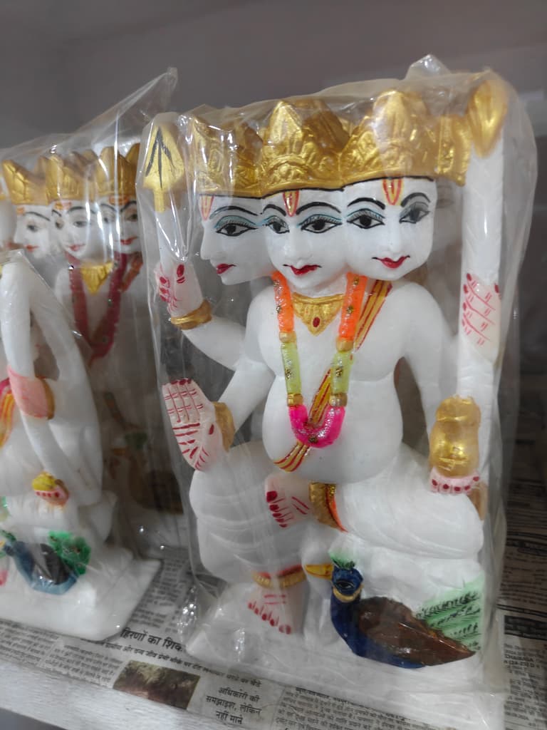 Hindu God Statue | Gold | Wood | Decorative