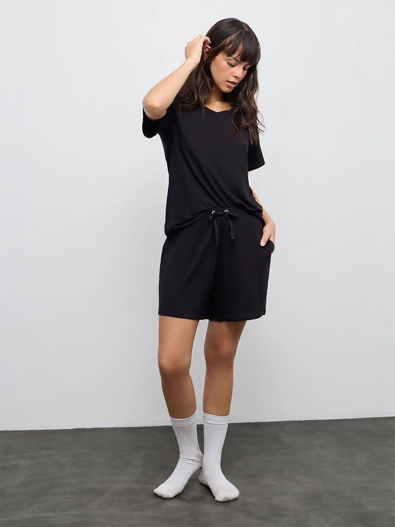 Wunderlove Black Solid High-Rise Shorts