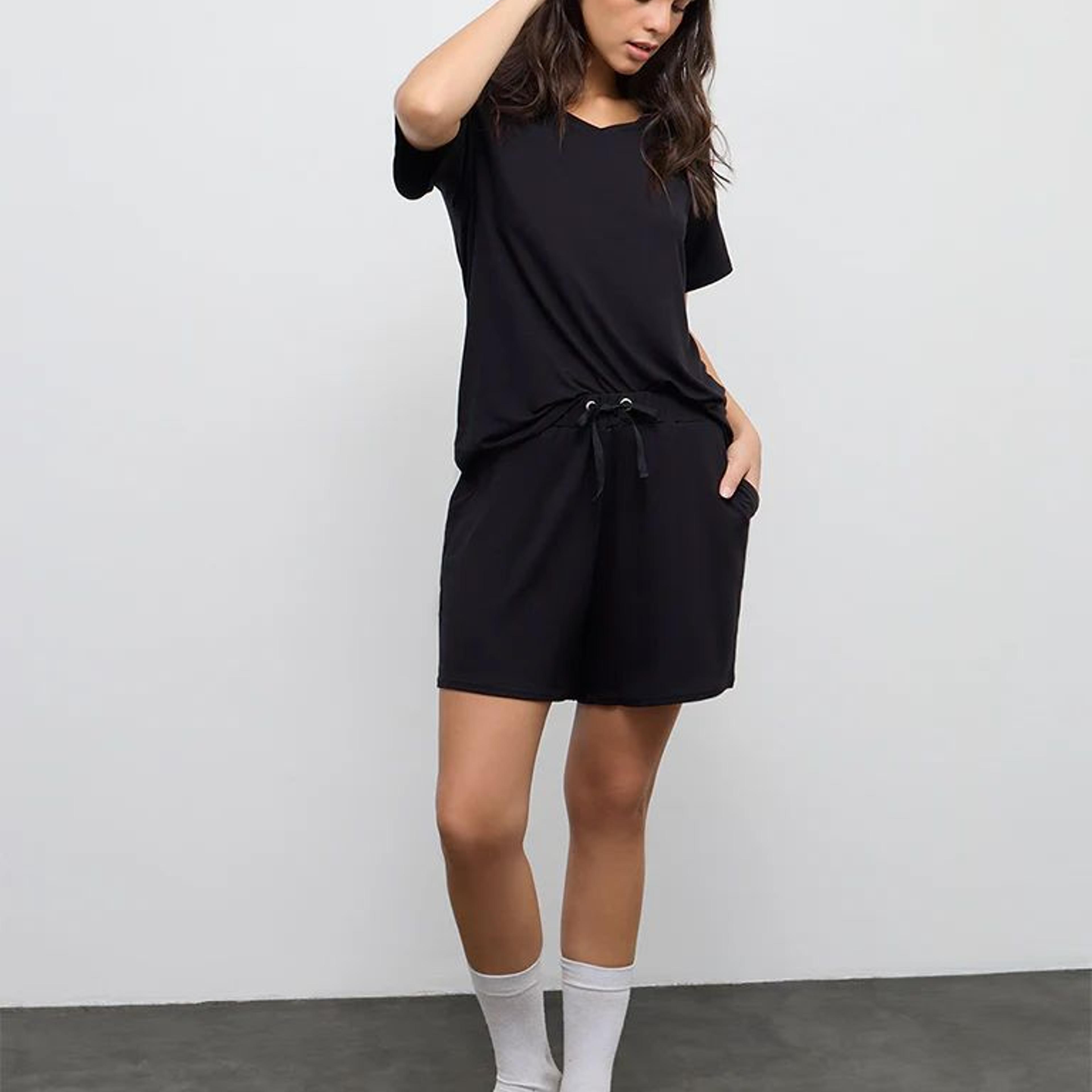Wunderlove Black Solid High-Rise Shorts