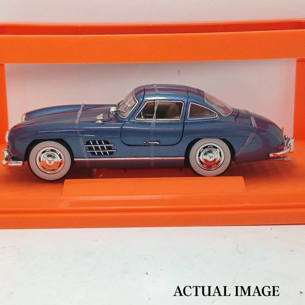 Merc-Benz 300 SL “Gullwing” Die-Cast Model Car – 1:24 Scale Metal Replica — photo 4