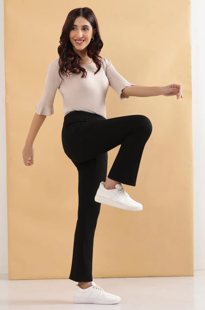 Black Solid Flared Pants With Elasticated Waist — photo 2