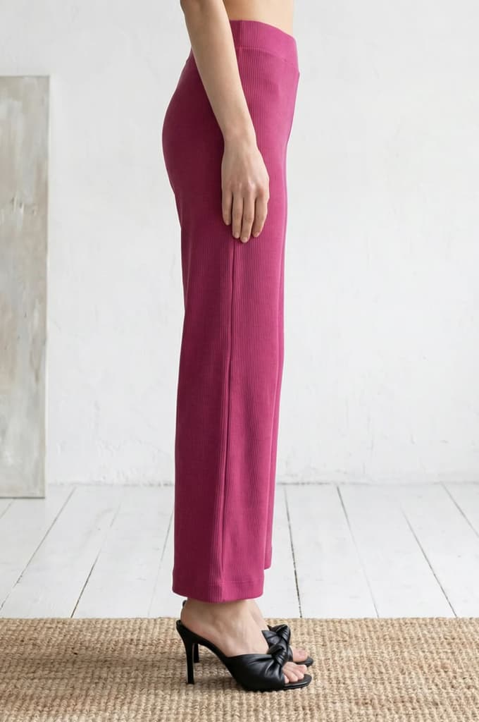 Magenta Solid Cotton Blend Ankle Length Flared Pants — photo 6