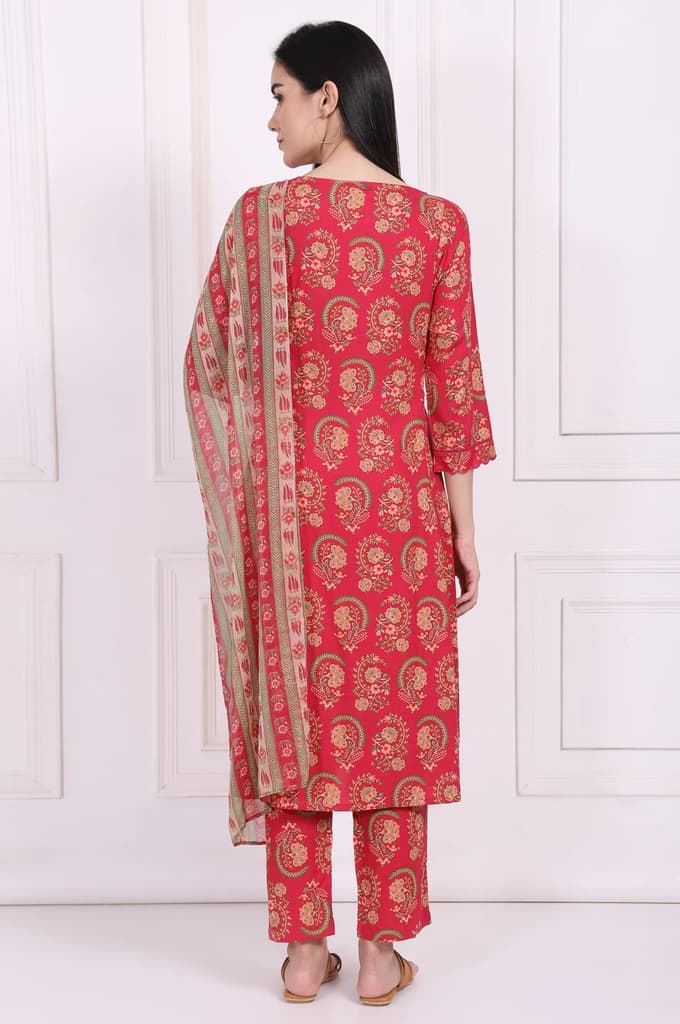 Red Ethnic Motifs Printed A-Line Rayon Kurta with Straight Pant and Dupatta Set — photo 5