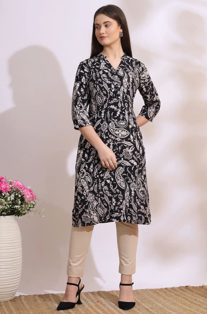 Black Bold Floral Printed Cotton Cambric Straight Kurta — photo 2