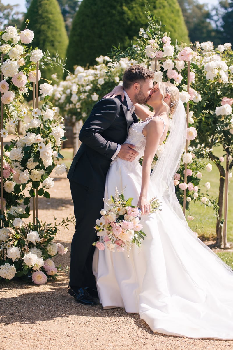 Wedding Photographer at Lancemore Lindenderry Red Hill Madeleine Josh329