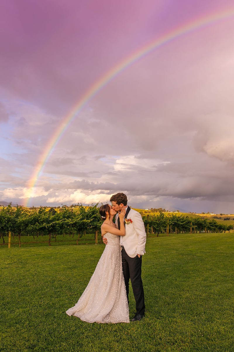 Vue-on-Halcyon-Yarra-Valley-Wedding-Photographer603_2025-05-22-035216_nond.jpg