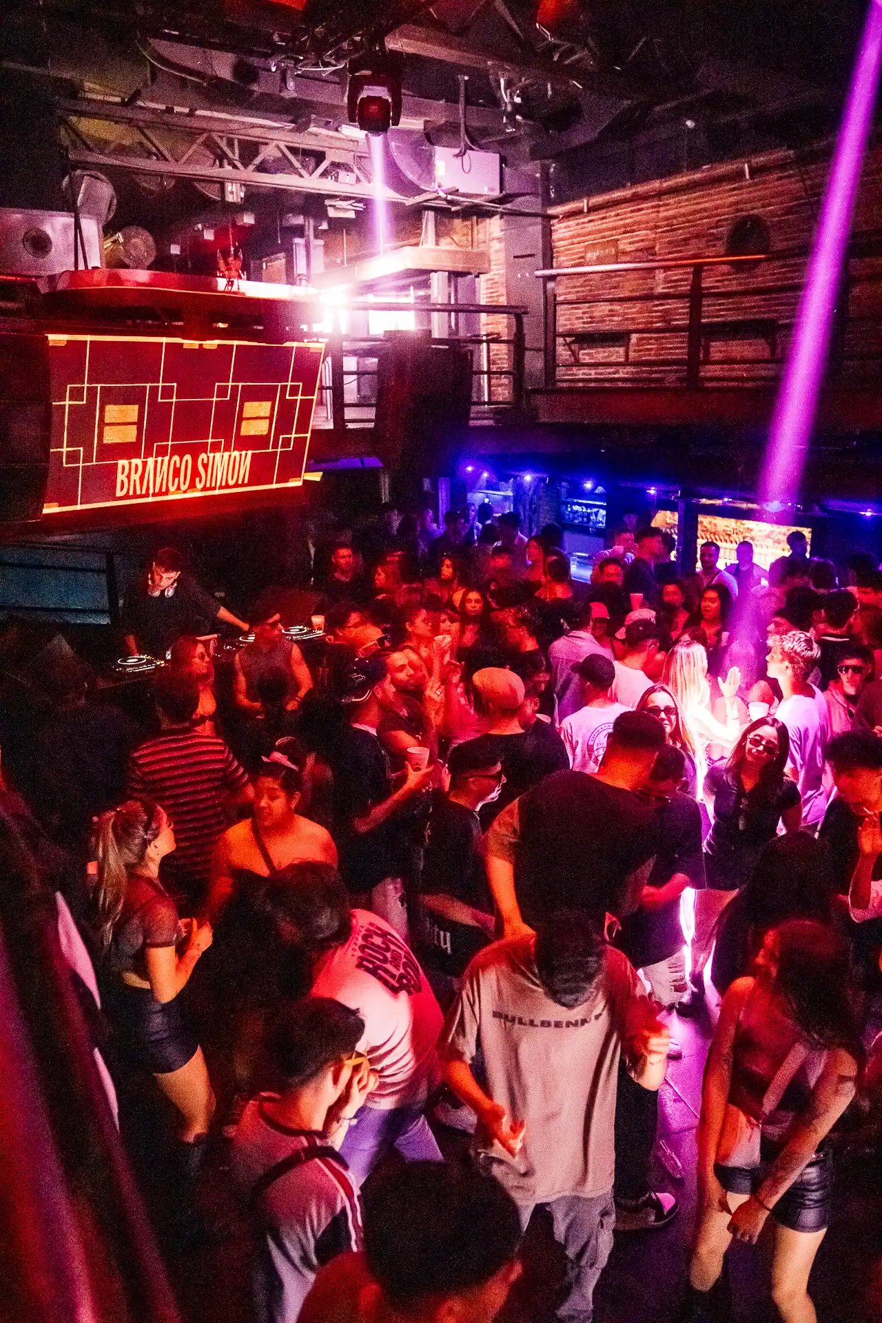 carousel-gallery-image-7