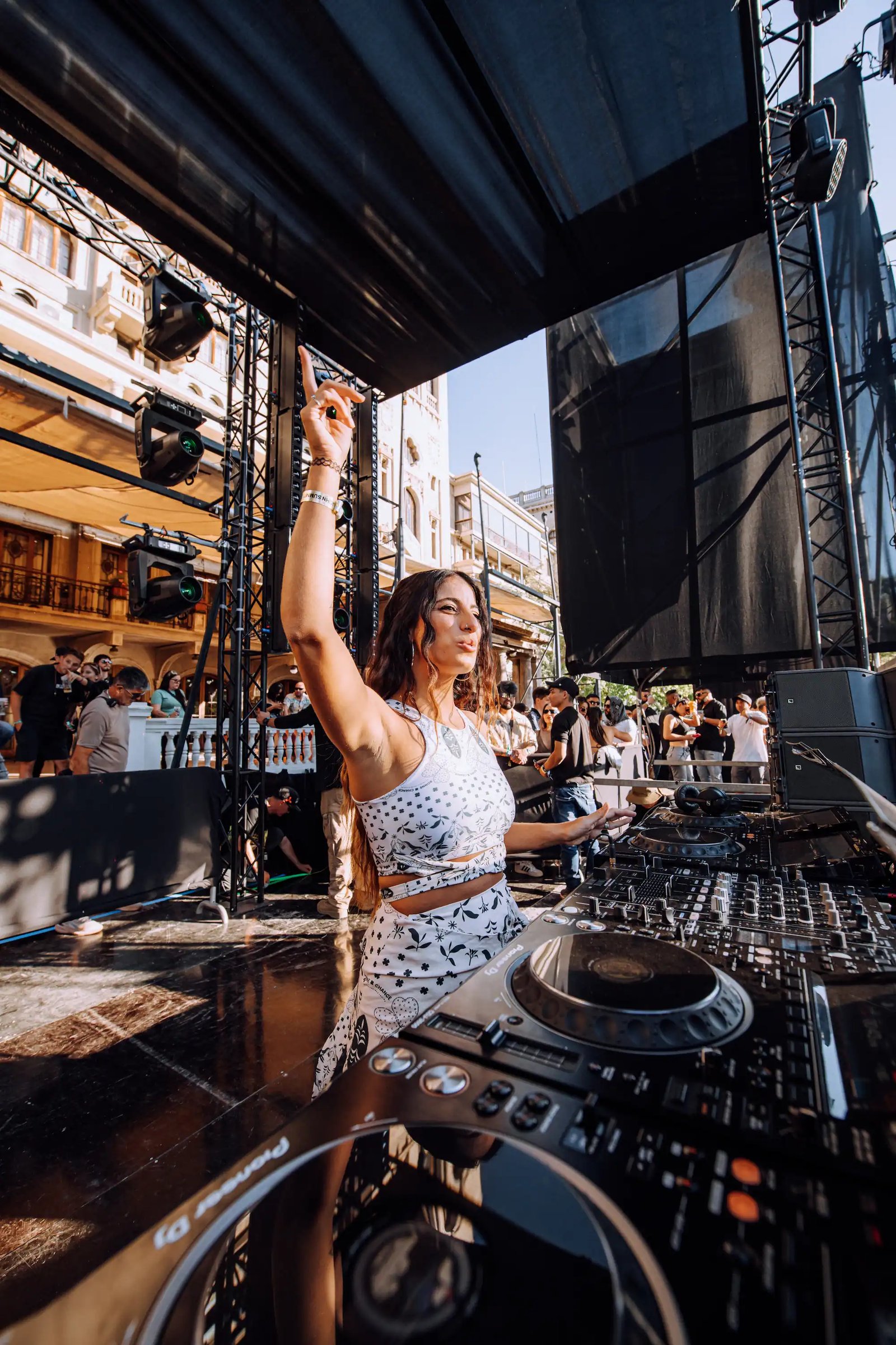 carousel-gallery-image-9