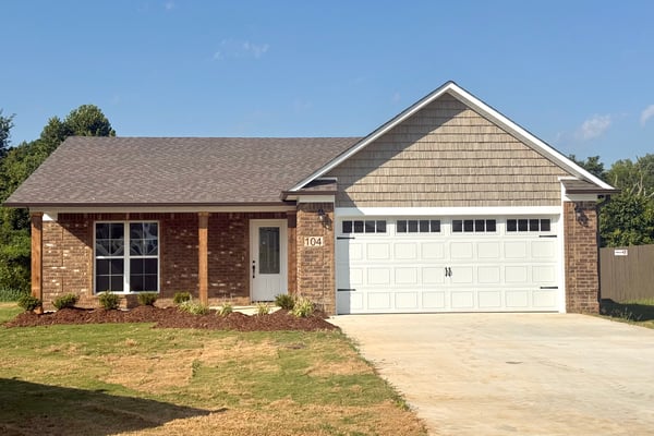 104 James Bowie Dr
