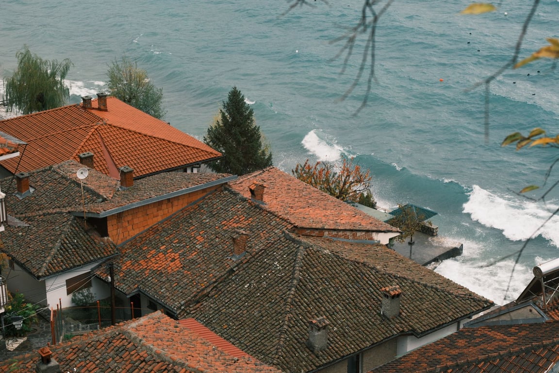 Roof Leak Repair Near Me: How to Find a Qualified Local Roofer Fast