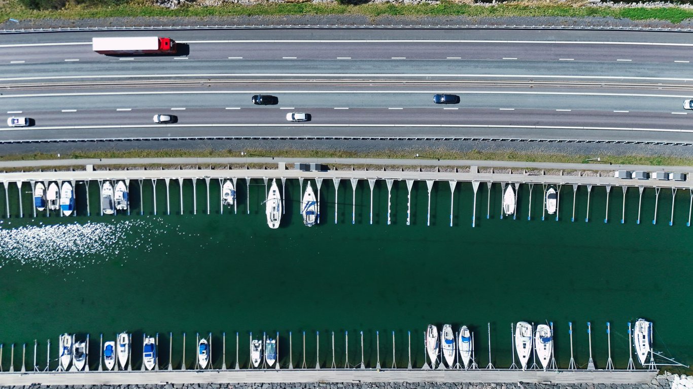 Best Truck for Pulling a Boat: Match Towing Capacity, Payload, and Ramp Control