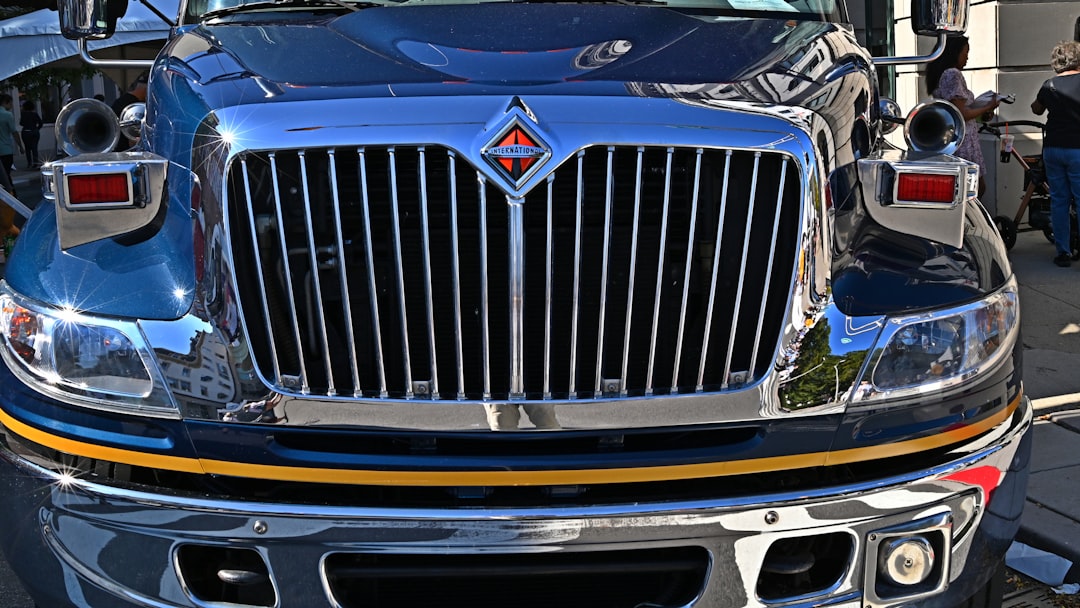 Big Truck Repair Shop Near Me: How Contractors Can Choose a Fleet-Ready Service Partner