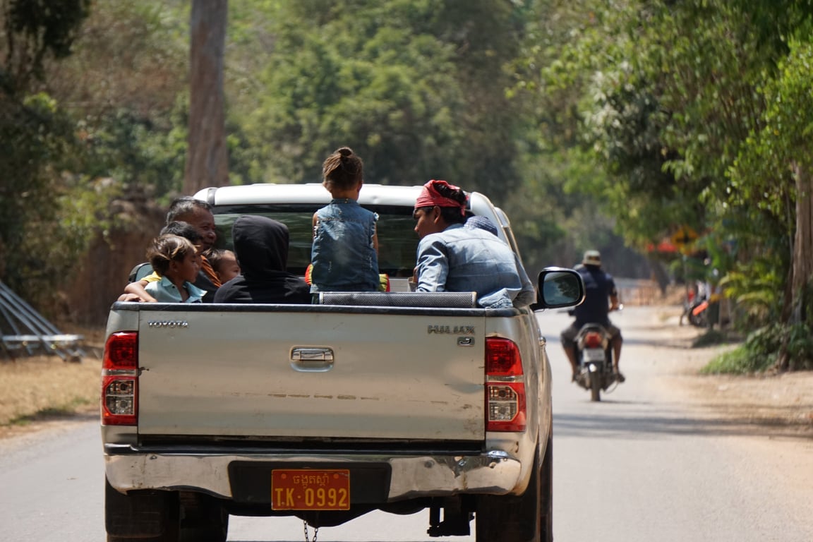 travel trailer hitched to pickup truck