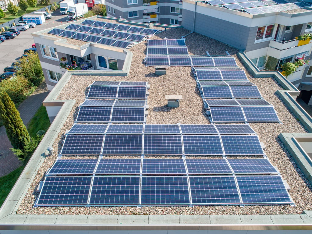 commercial rooftop solar panels