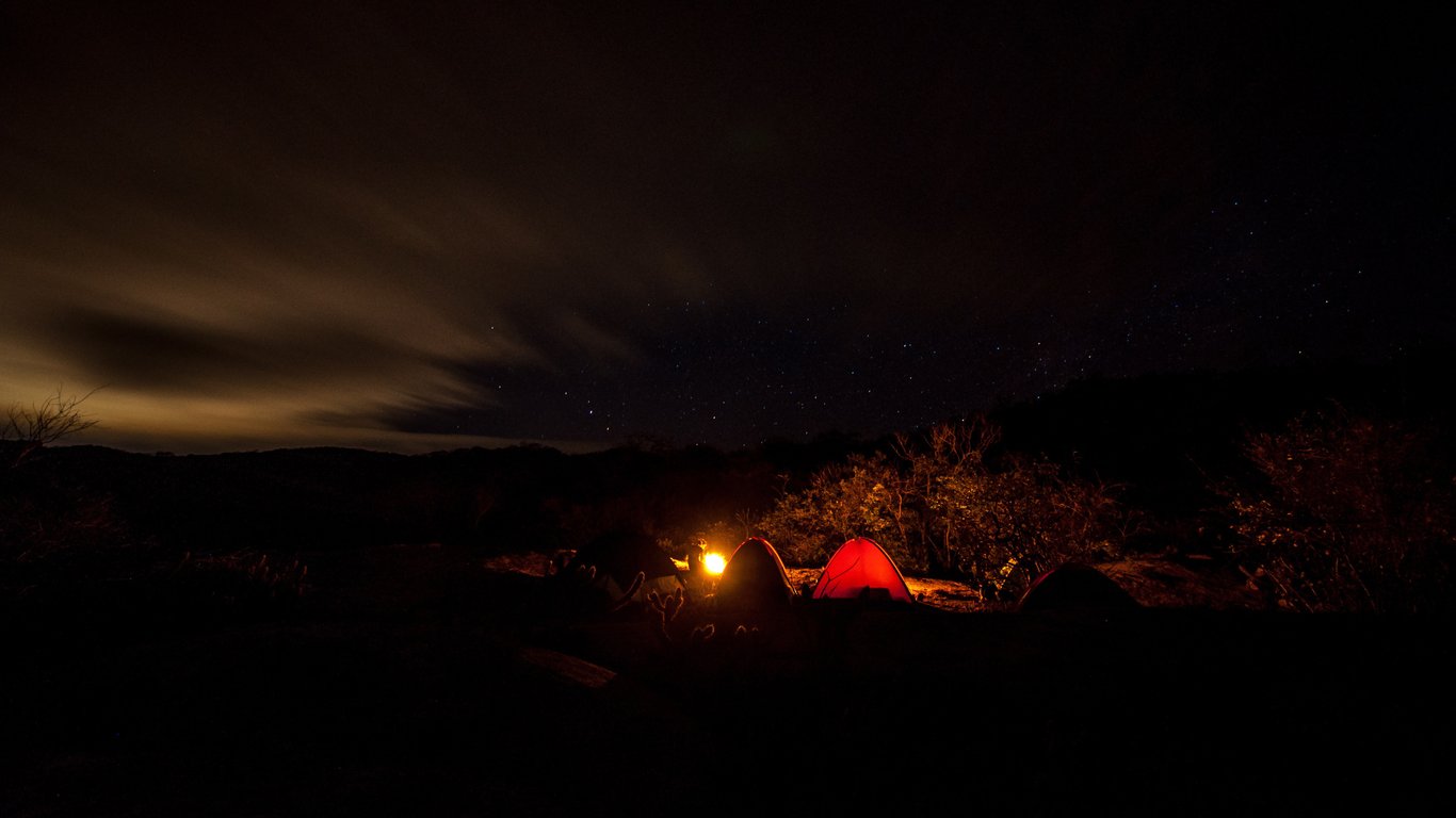camping tent setup