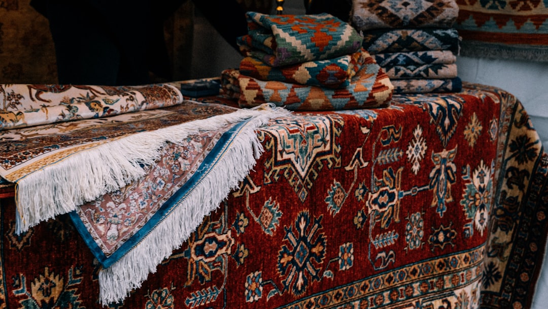 Oriental Rug Cleaning Near Me: How to Choose a Specialist Who Protects Fine Fibers