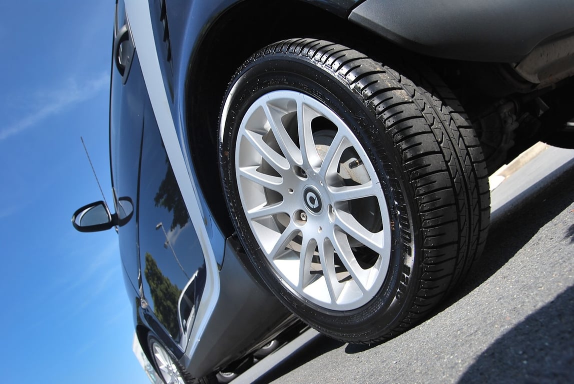 car tire tread depth