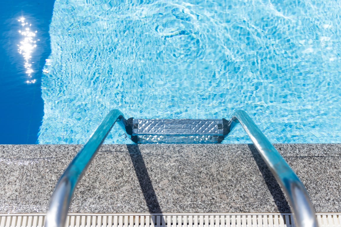 swimming pool cleaning